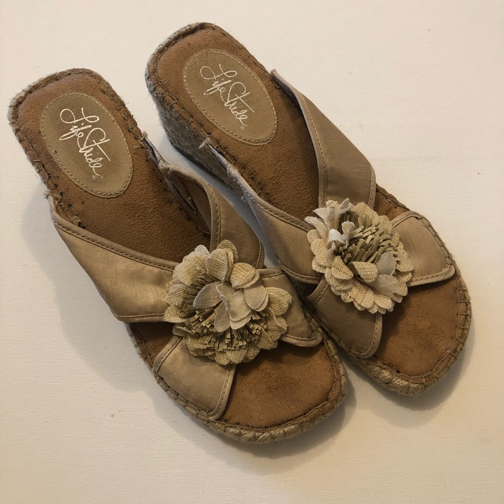 Life stride size 9 sandals